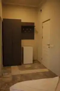 Corner - 23