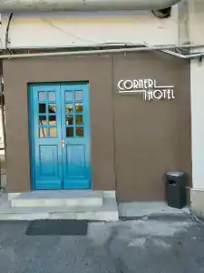 Corner - 26