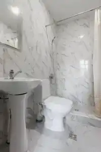 У Ануш - 30