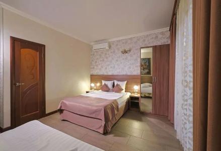 House Loris - 130