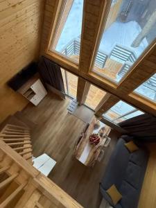 Место под соснами - 12