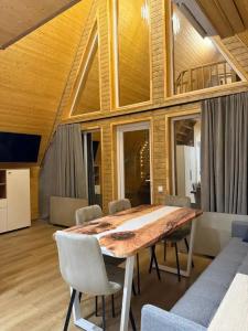 Место под соснами - 25