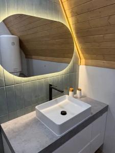 Место под соснами - 49