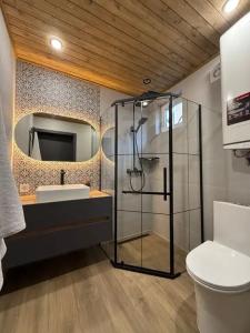 Место под соснами - 63