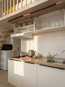 Metro Apartments - 354