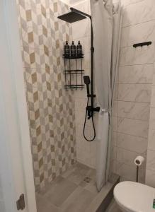Metro Apartments - 375