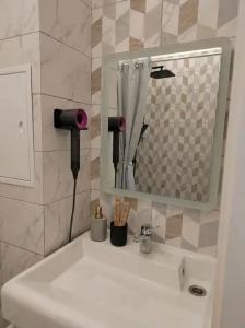 Metro Apartments - 376