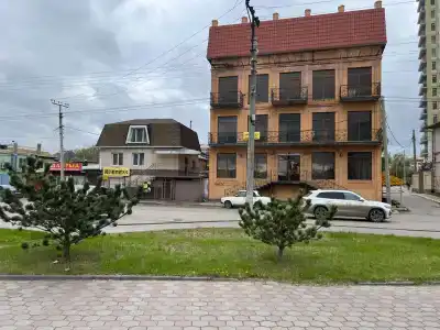 Площадь Свободы 43 - 37