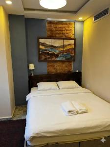 The Red Tent Suite 88 - 63