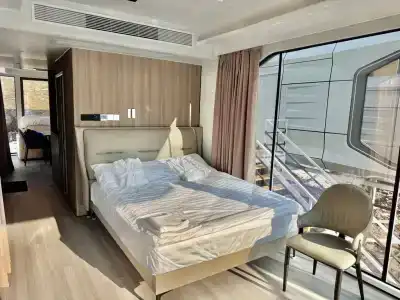 Capsule Hotel - 39