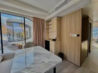 Capsule Hotel - 40