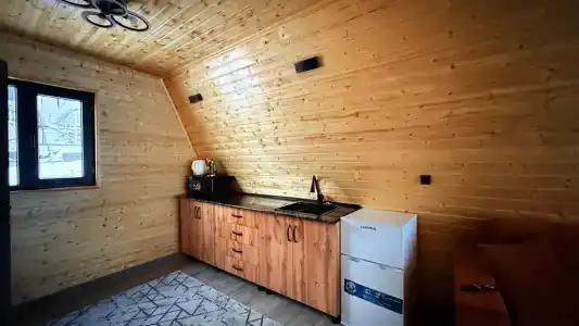 Capsule Hotel - 86