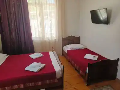Mag House - 24