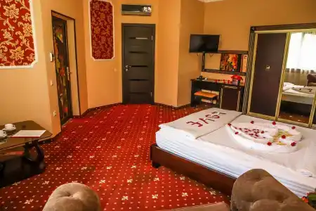 Лео Палас - 13