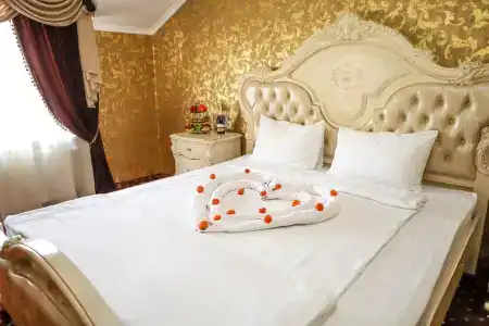 Лео Палас - 33