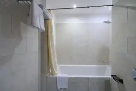Uhotel - 74