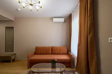 Uhotel - 81