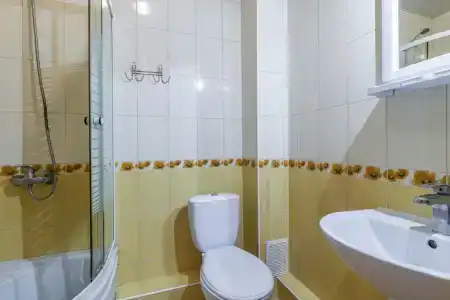 Лора - 24