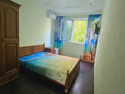 Солнечный - 60