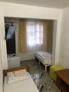 Эллинг на Азовской 12 - 16