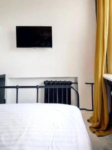 Academ Inn - 13
