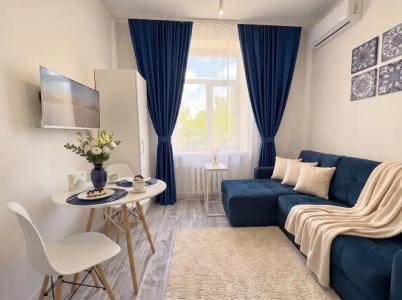 Metro Apartments - 380