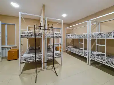 Premium Hotel - 76