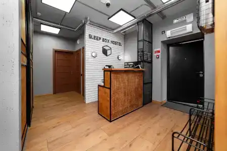 Sleep Box Hostel - 3