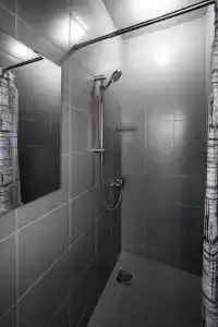 Sleep Box Hostel - 5