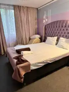 SIMPLE ROOMS - 1