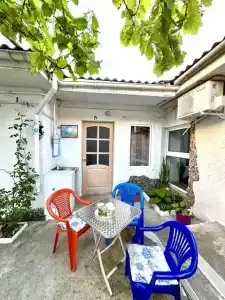 У Анжелы - 23