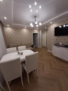 Квартиры на Кременчугской 11 - 875