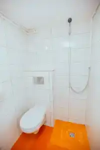 Угребись - 82