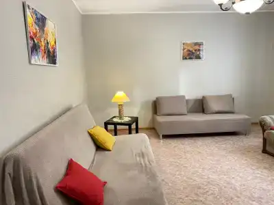 2-к квартира, 75 м², 2эт. - 70