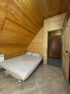 Бревенчатый дом с баней и мангалом - 32