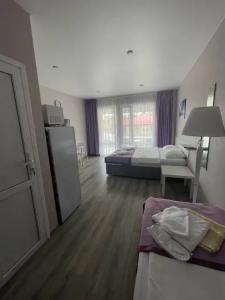 LooRoom Guest House studio - 13