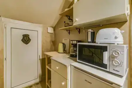 Замок на Никольской - 13
