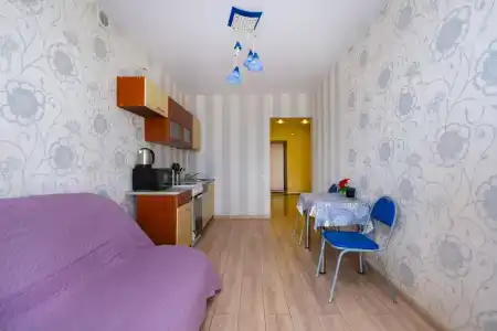на проспекте Карла Маркса, 11 - 10