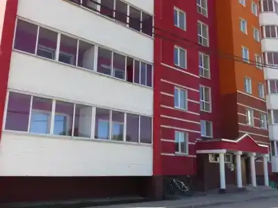 на Лаврова - 12