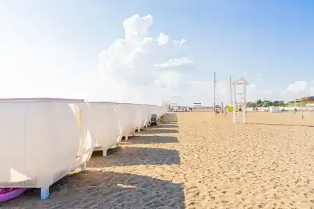 Белый - 9