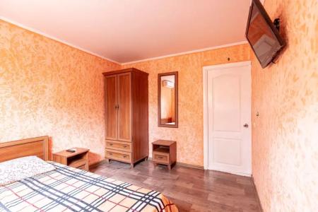 У Юджина - 22