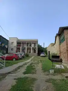 Дом с эконом номерами - 2