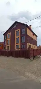 House 9 - 1