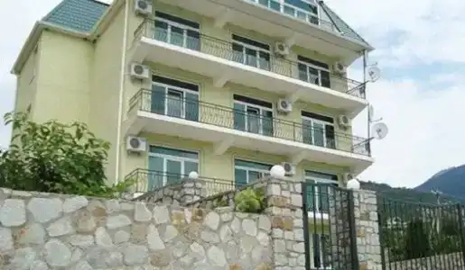 Звездный - 1