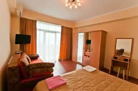 Звездный - 8