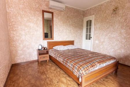 У Юджина - 26