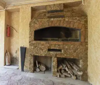 У Юджина - 32