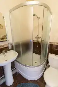 У Юджина - 37