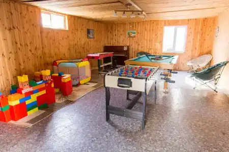 У Юджина - 52