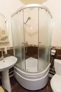 У Юджина - 50